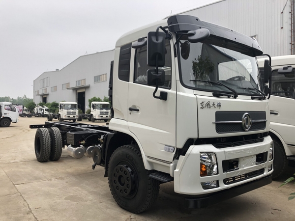 Dongfeng 8t XCMG boom crane truck export to Philippines