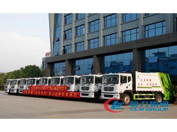 Batches of sanitation vehicles customized by Chengli