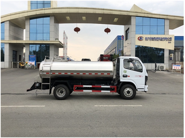 Dongfeng 4-5m3 fresh milk transport truck for sale