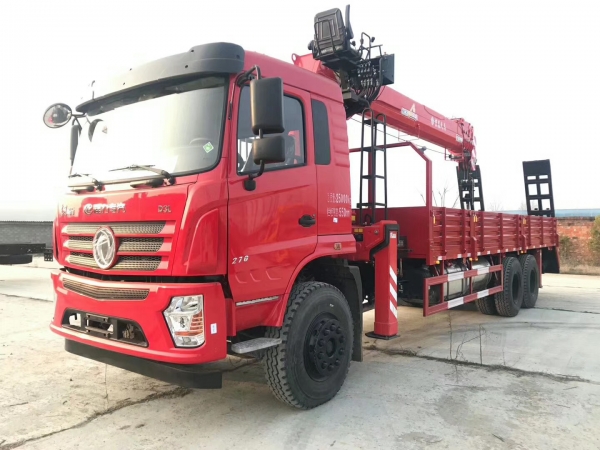 Chengli 8X4 12-14tons truck with crane for sale