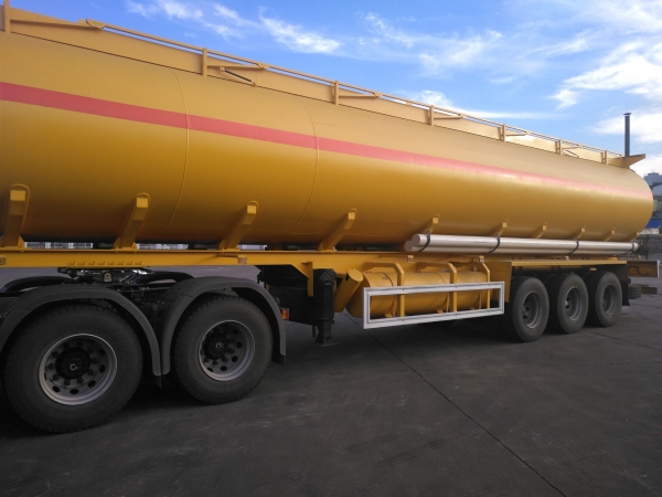 45000L fuel tanker trailer with French type vavles exported to Mali