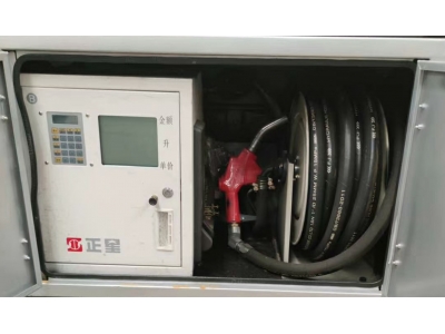 Fuel dispenser and hose reel