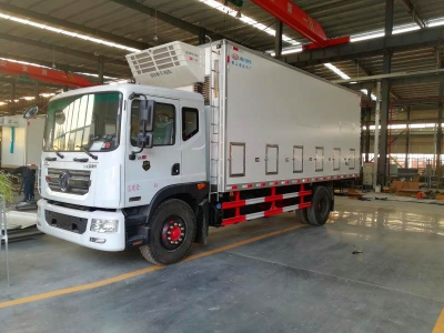 Dongfeng 4x2 Chicks and chicken transport truck