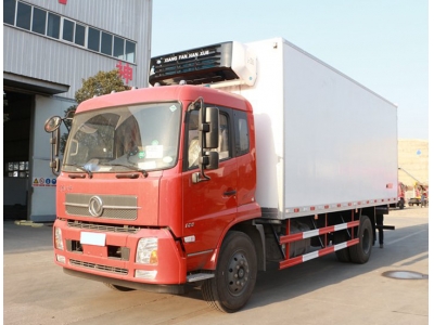 Dongfeng 6 wheels 12t refrigerated lorry truck