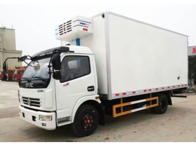 Dongfeng 4x2 8t refrigerator meet transport truck