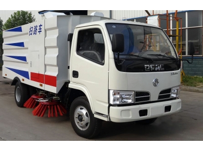 5m3 Dongfeng  small road sweeper
