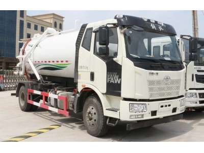 FAW 9000L sewage suction tank truck
