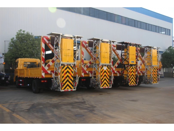 The anti-collision buffer truck -Newly designed special truck by Chengli