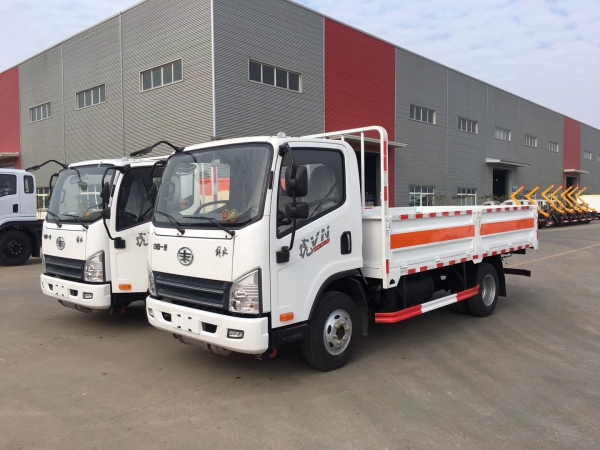 5t Gas cylinder transport vehicle