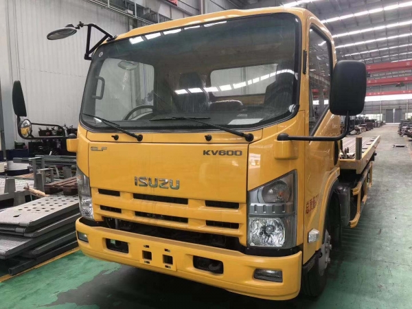 ISUZU600P 4X2 6-8T wrecker vehilce