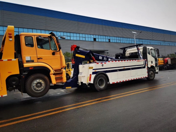 16-20T Road-block removal truck