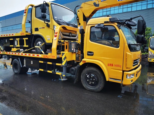 5-6m wrecker platform with crane truck for sale