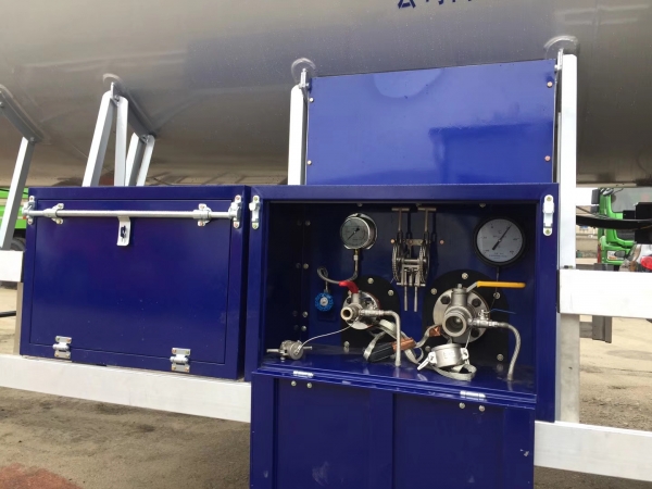 The roles of safety accessories for liquefied gas transport vehicle