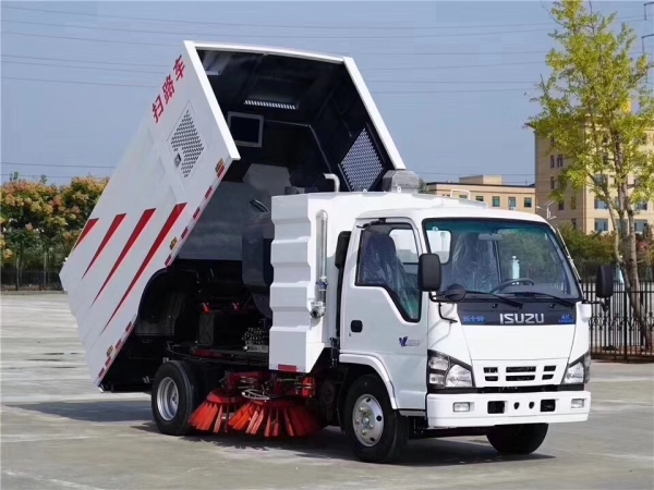 ISUZU 6 wheels road sweeper vehilce