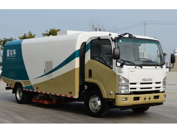 Safety operation process of vacuum road sweeper vehicle