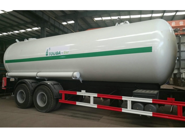 What are the gas replacement methods for liquefied gas tank and LPG storage tanks?