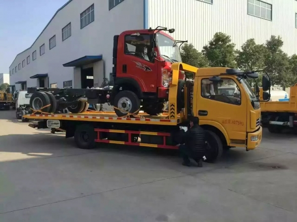 Easily damaged parts of road wrecker truck